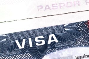 ¿Es mejor sacar la visa solo o en familia?